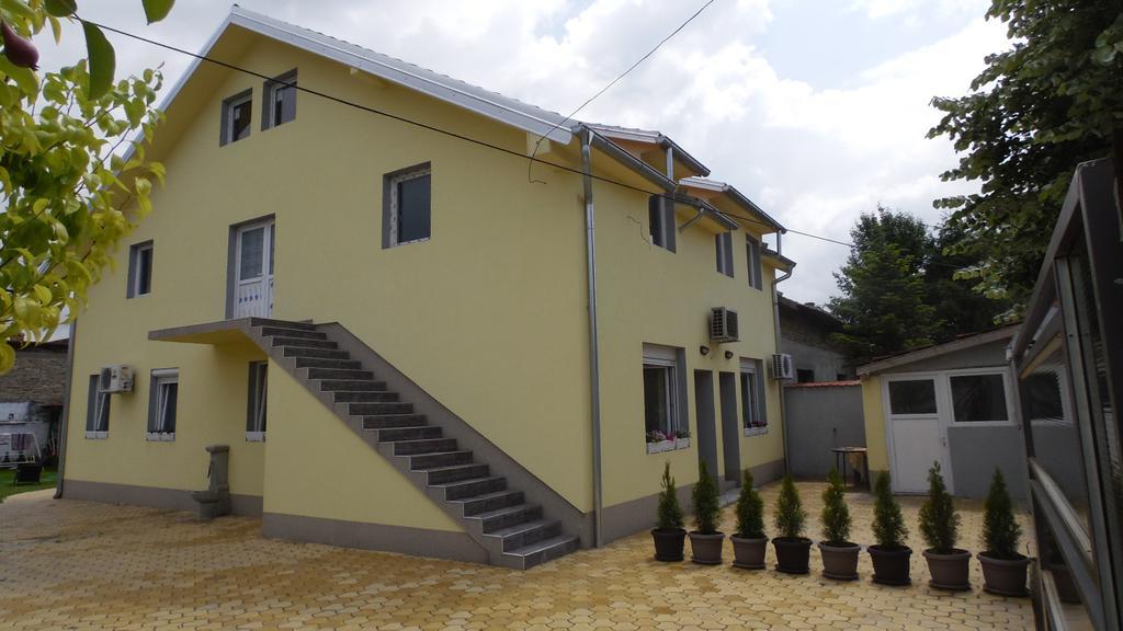 Zen Apartmani Нови Сад Екстериор снимка