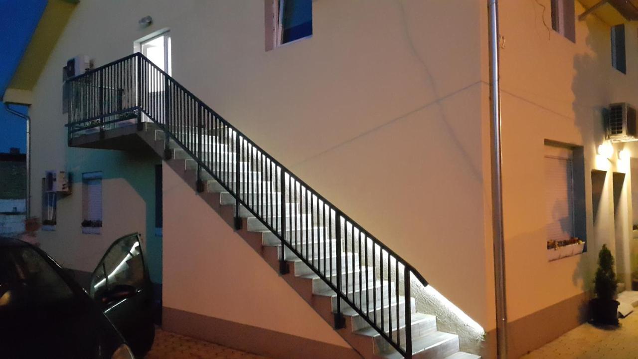 Zen Apartmani Нови Сад Екстериор снимка